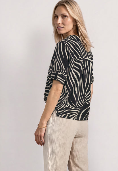 Kurzarm Hemdbluse mit Turn-Up-Details