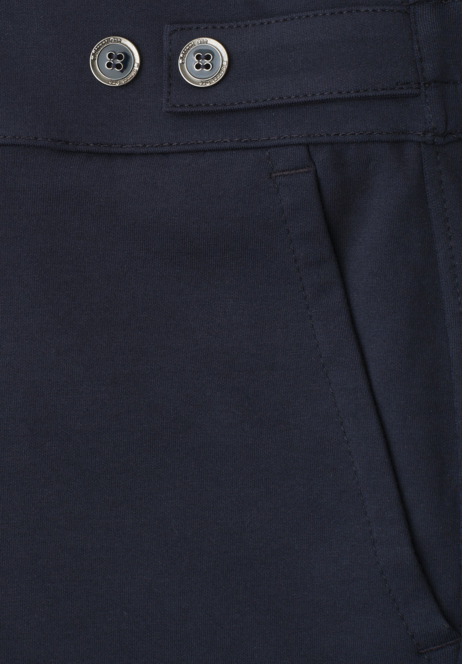 Slim Leg Hose im Loose Fit in Scubaqualität