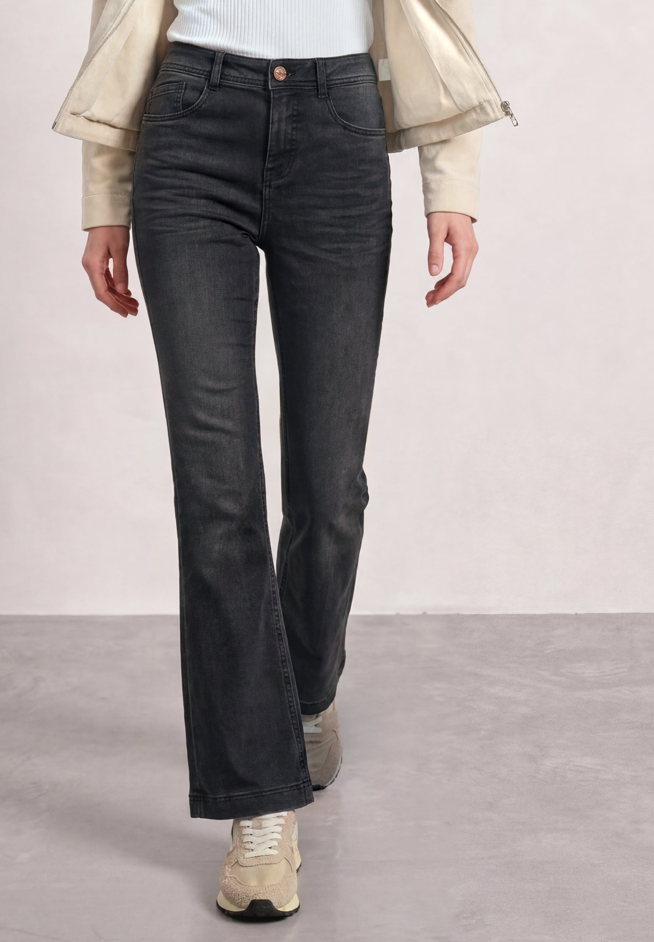 High Waist Bootcut Jeans im Slim Fit