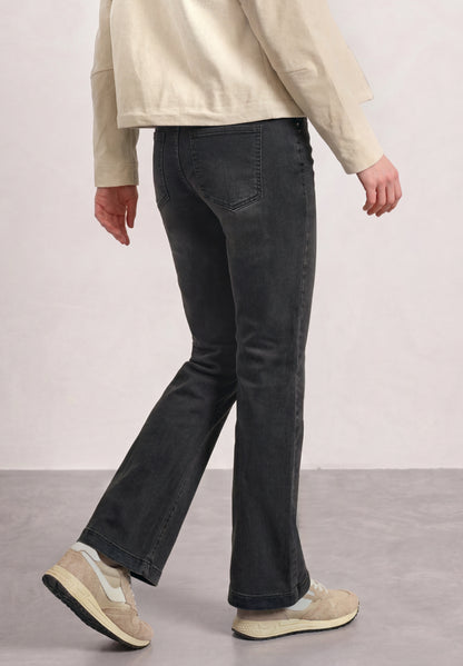 High Waist Bootcut Jeans im Slim Fit