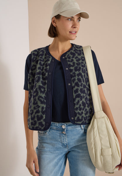 Teddy-Weste mit Softshelldetails und Leo-Muster