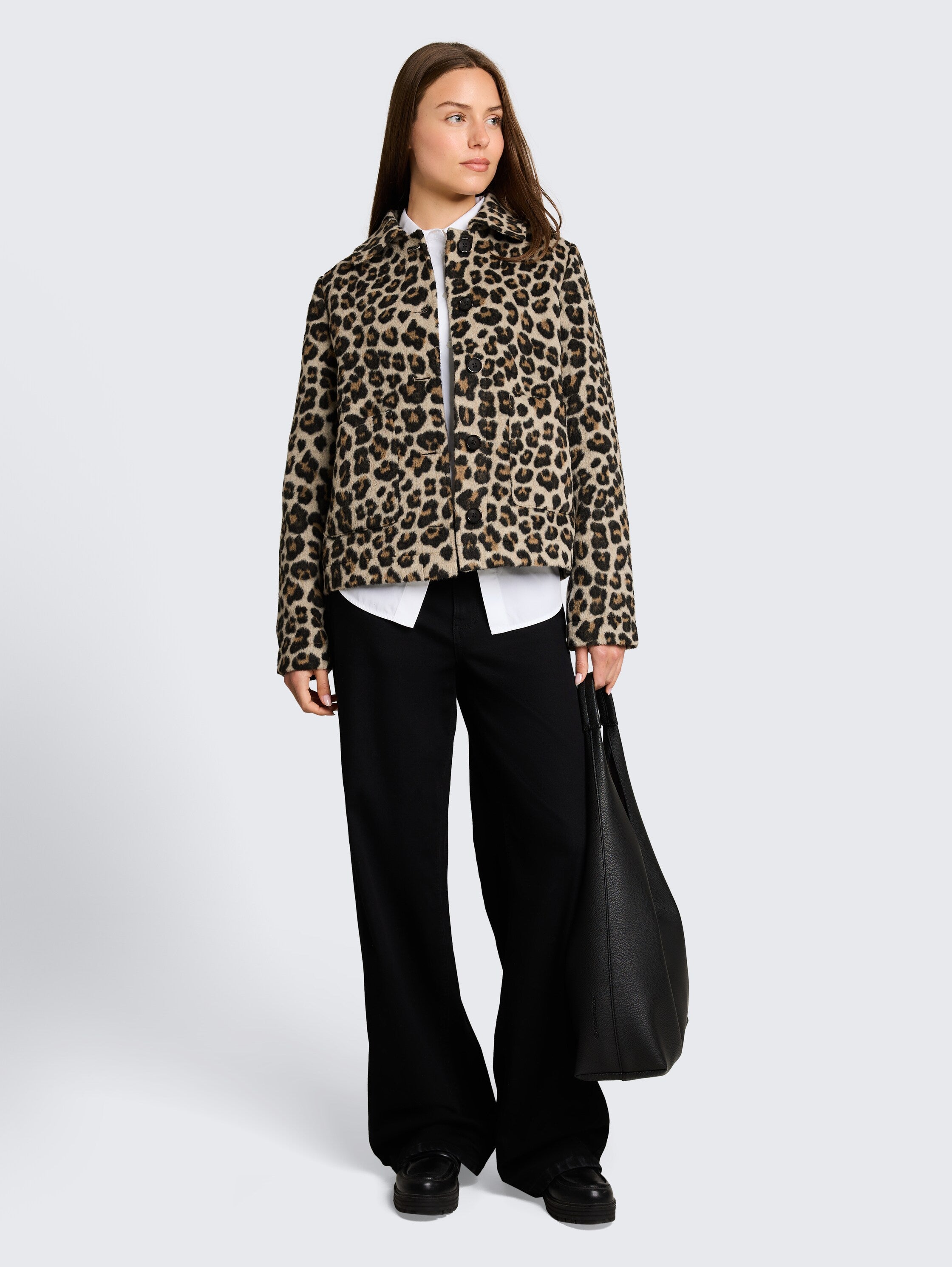 Wolljacke mit Leo-Muster
