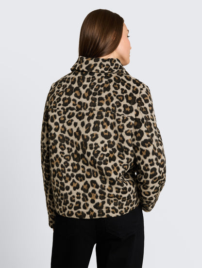 Wolljacke mit Leo-Muster