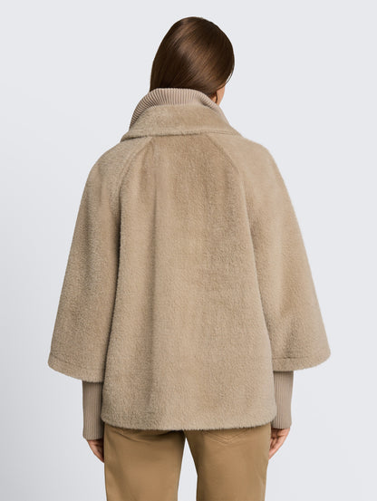 Cosy Cape Jacke im 2-in-1-Look
