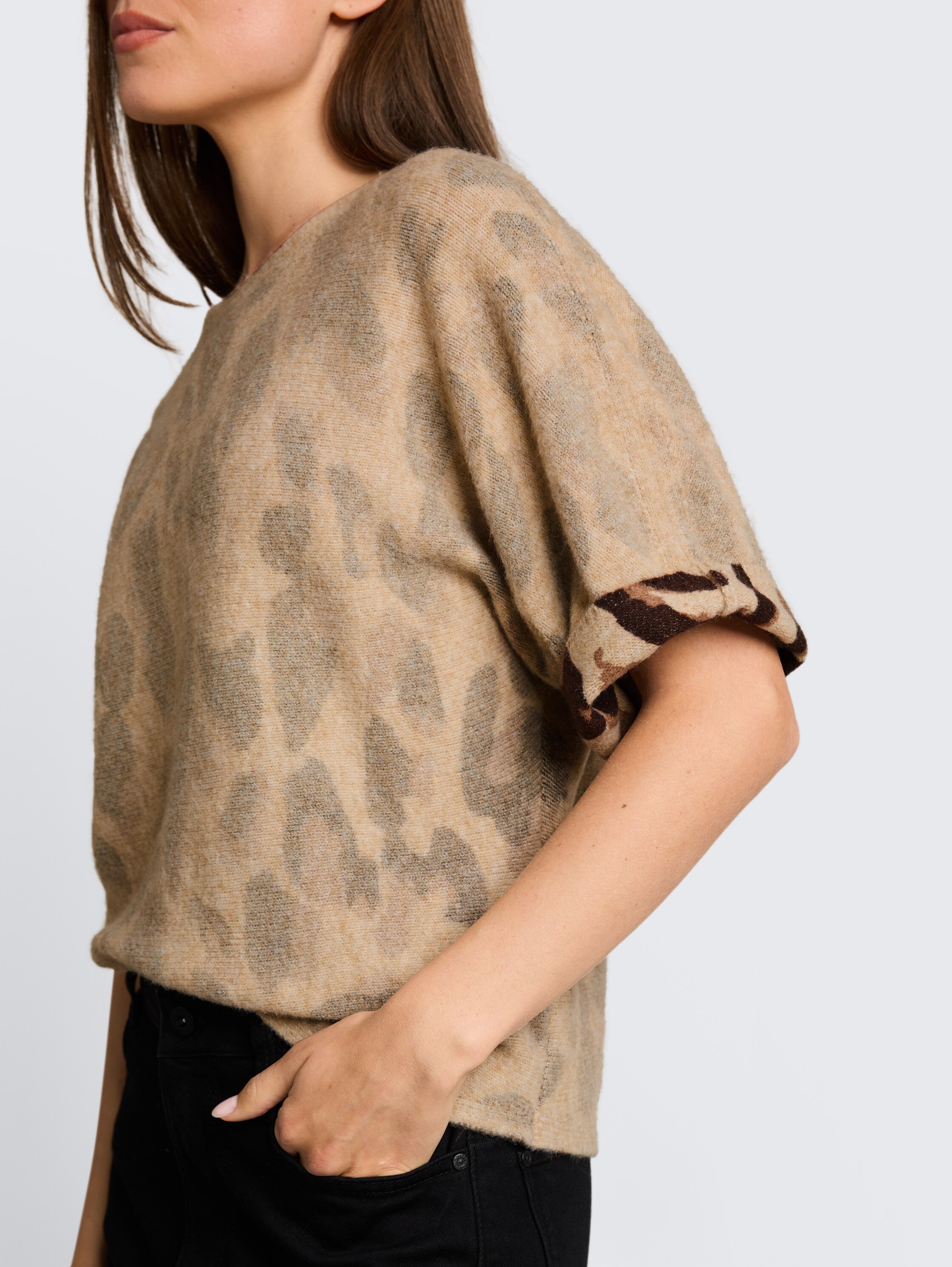 Loose Fit Strickpullover mit Leo-Muster