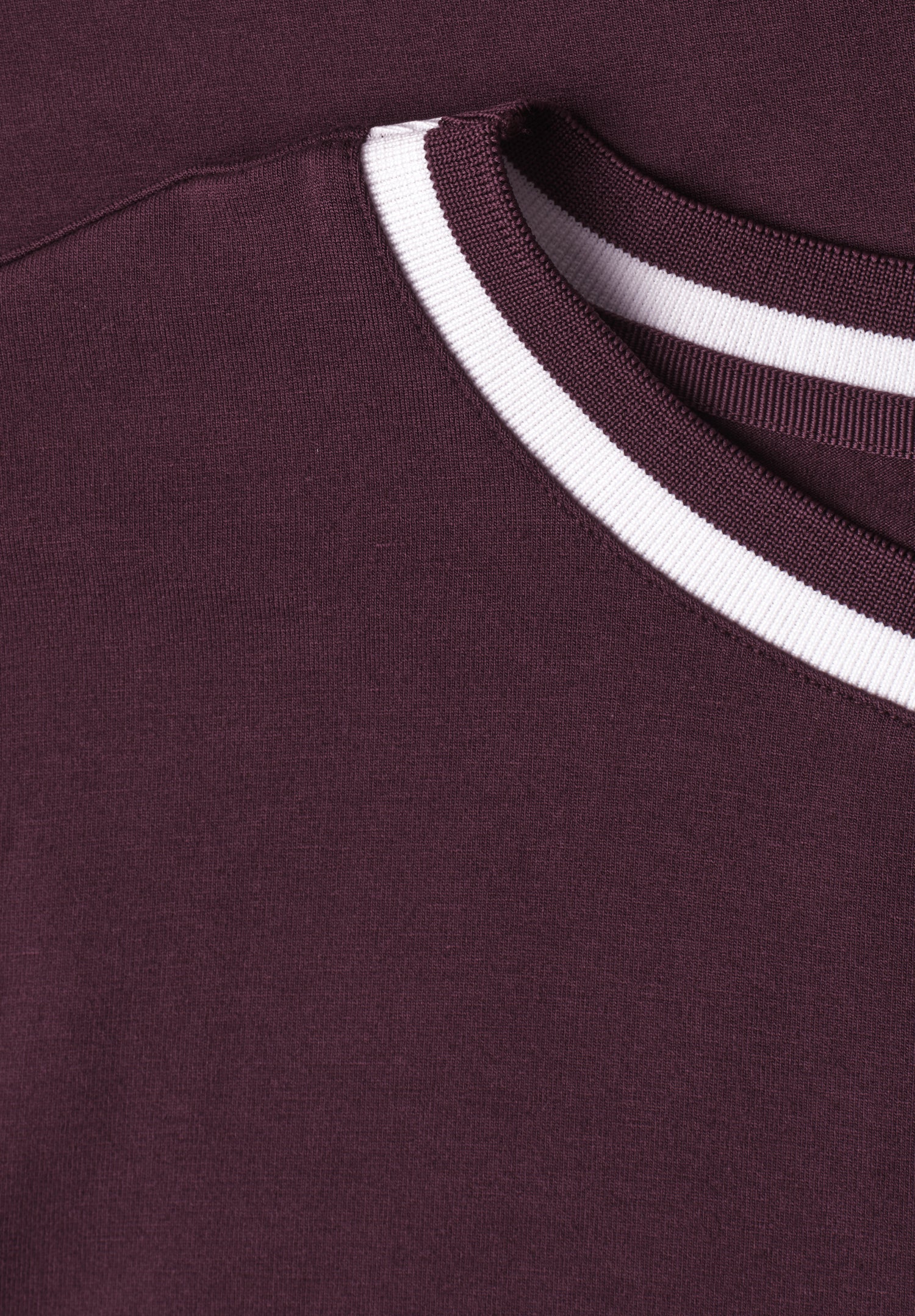 T-Shirt mit Rundhals und Kontrastdetail