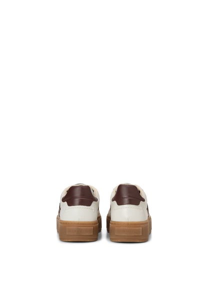 Sneaker Model Edith