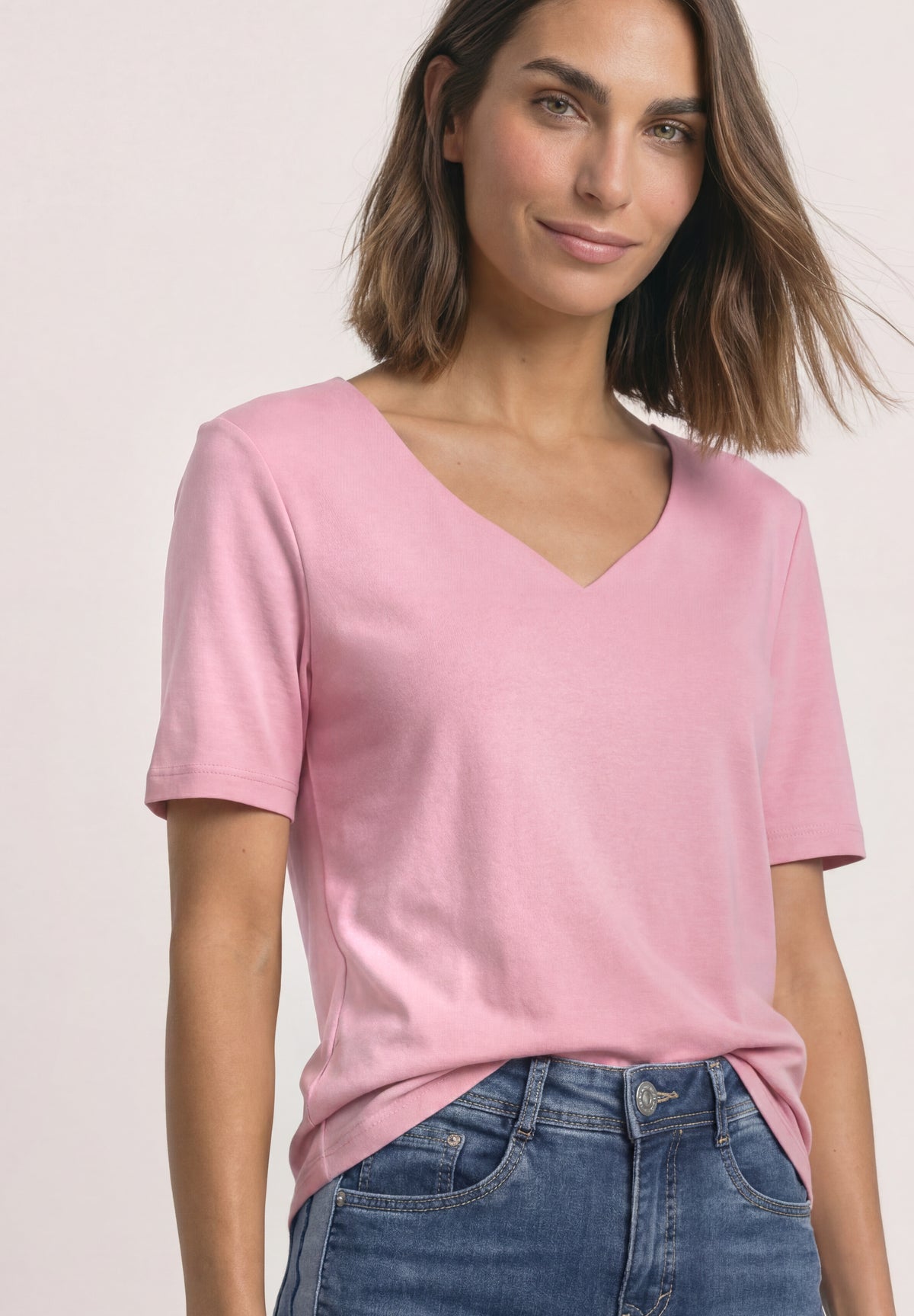 Kurzarm Shirt mit Herzausschnitt