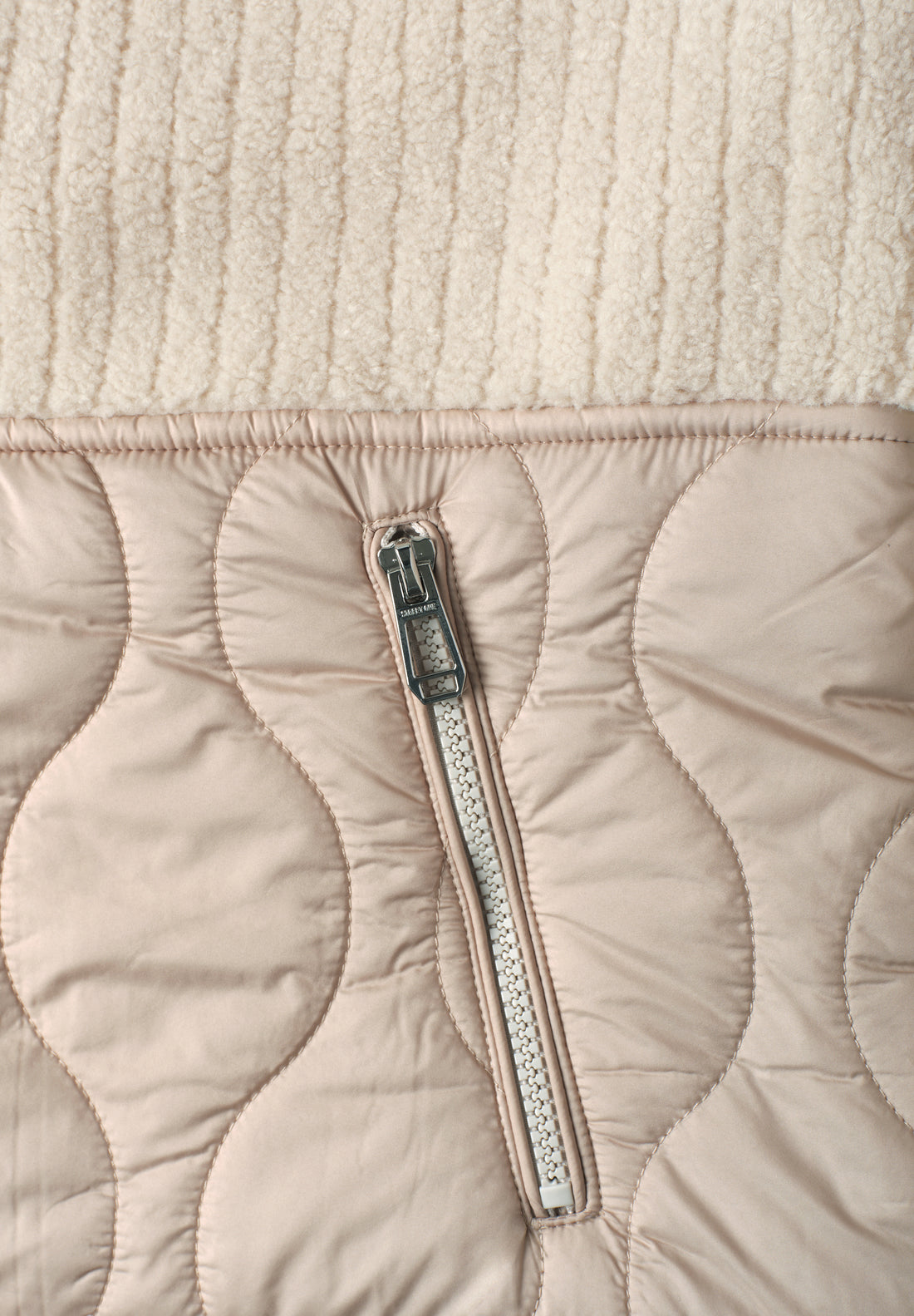 Teddy-Jacke mit Softshelldetails