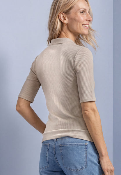 Poloshirt im Strick-Look mit Rippstruktur