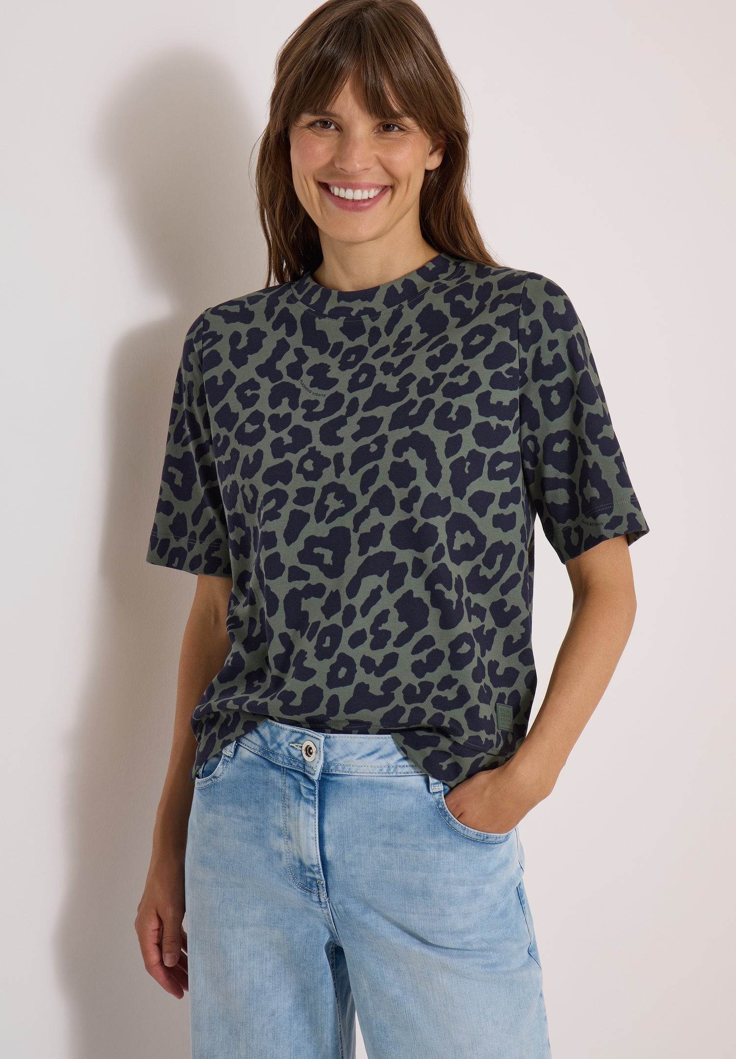 T-Shirt mit Rundhals und Leo-Muster