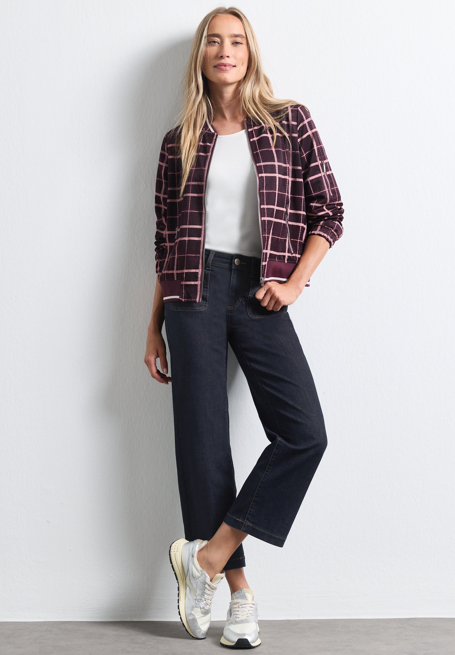 Mid Waist Straight Leg Jeans im Casual Fit