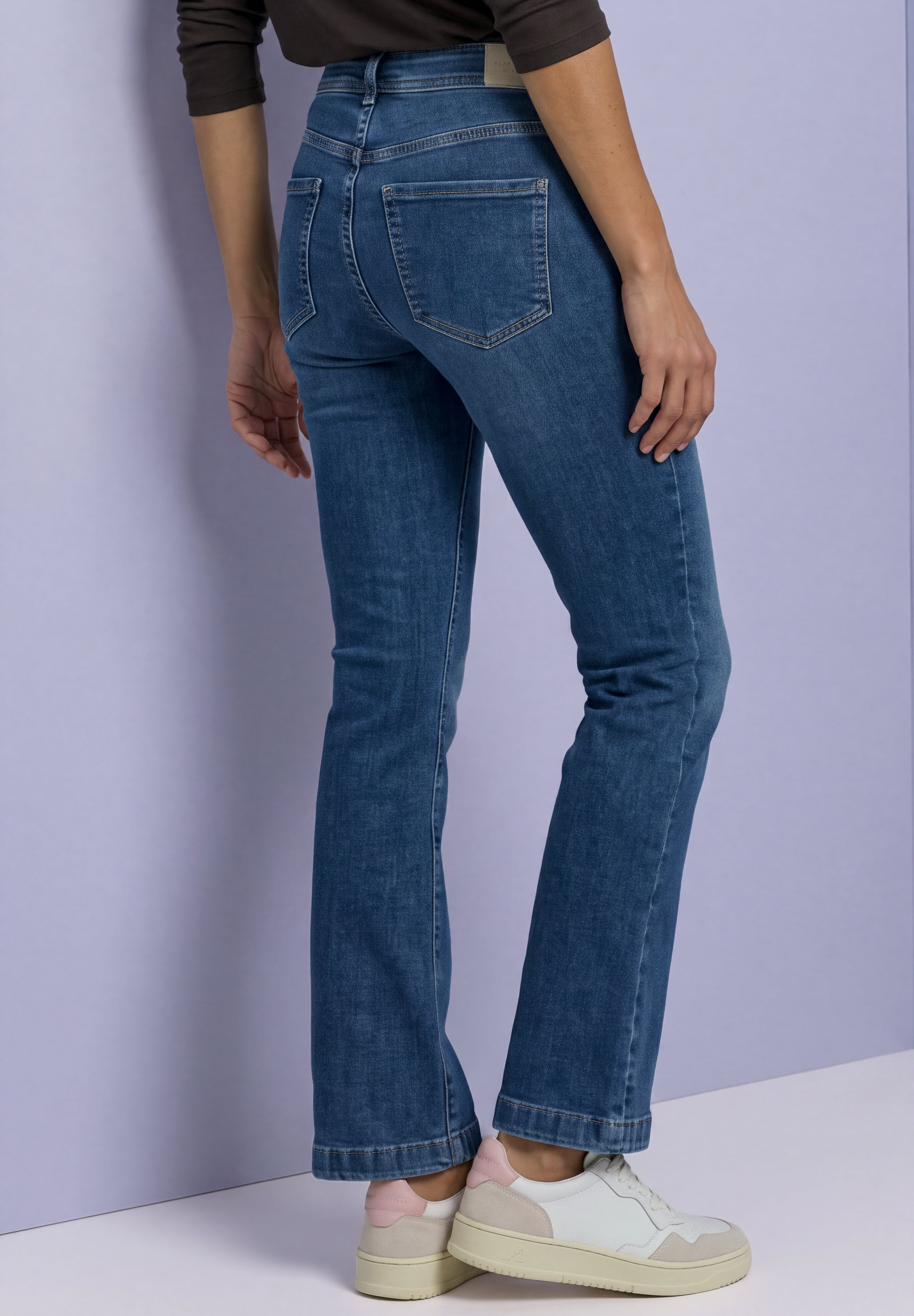High Waist Bootcut Jeans im Slim Fit