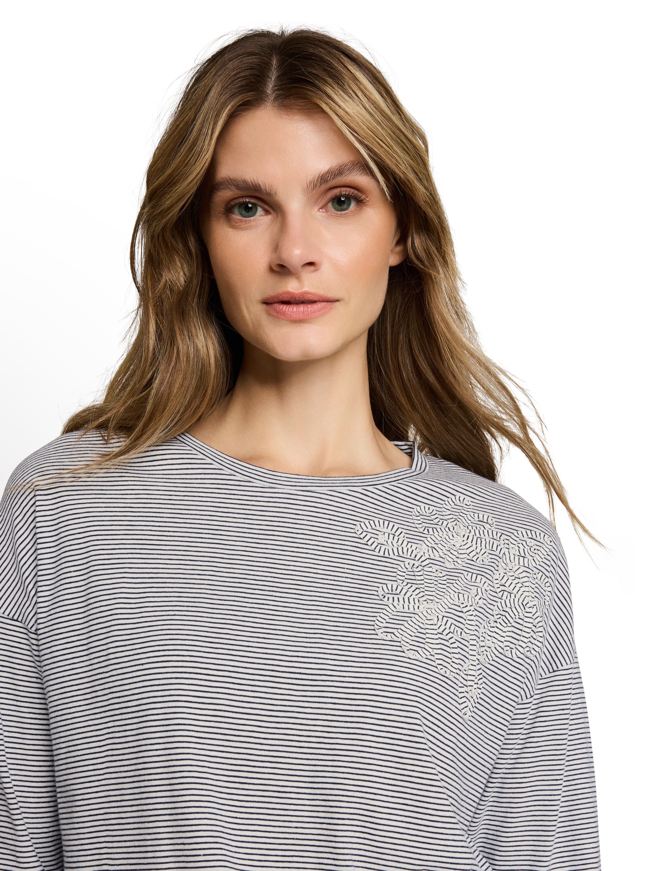 Loose Fit T-Shirt mit Blumen-Applikation