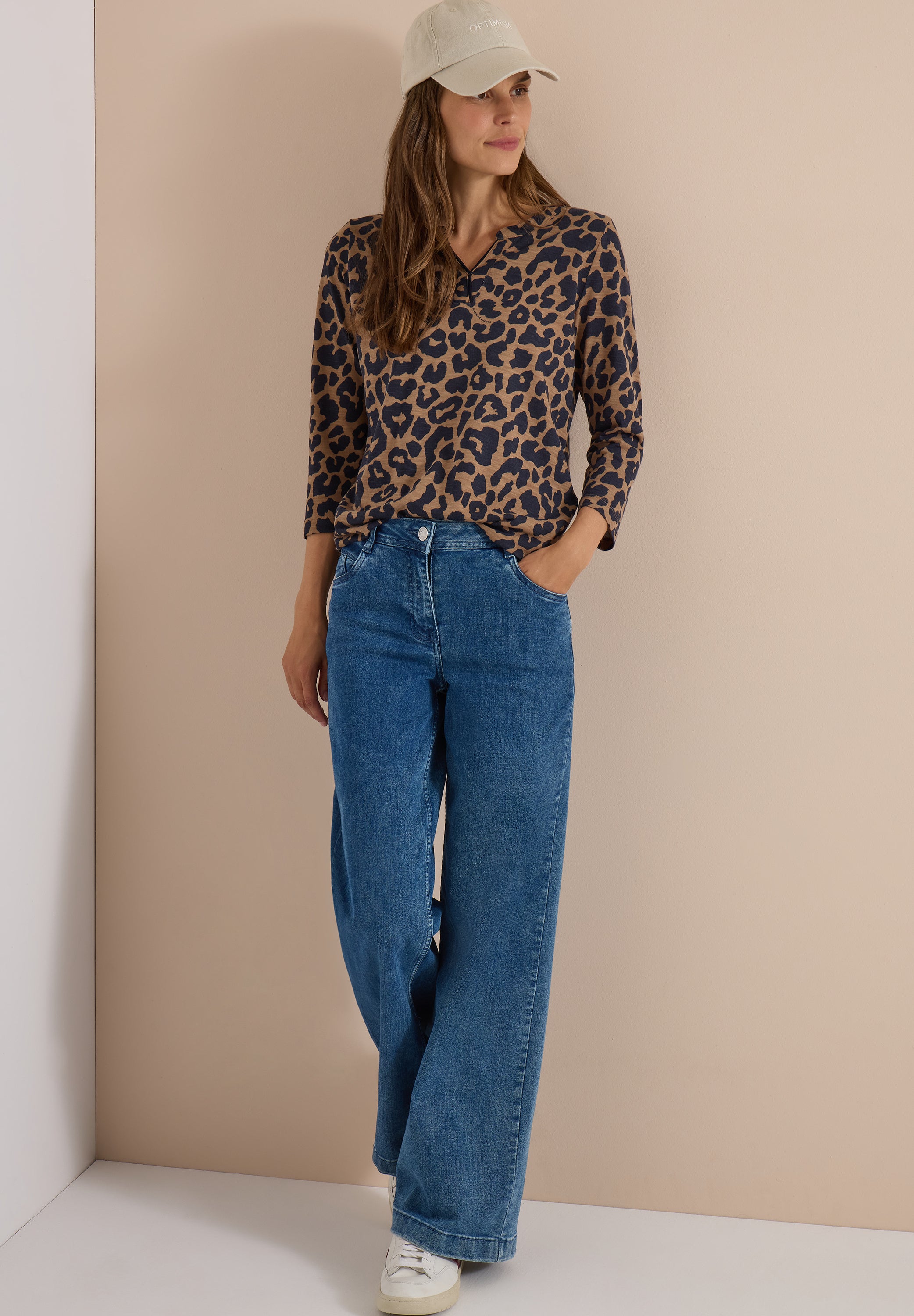 3/4-Arm Shirt mit Split Neck und Leo-Muster