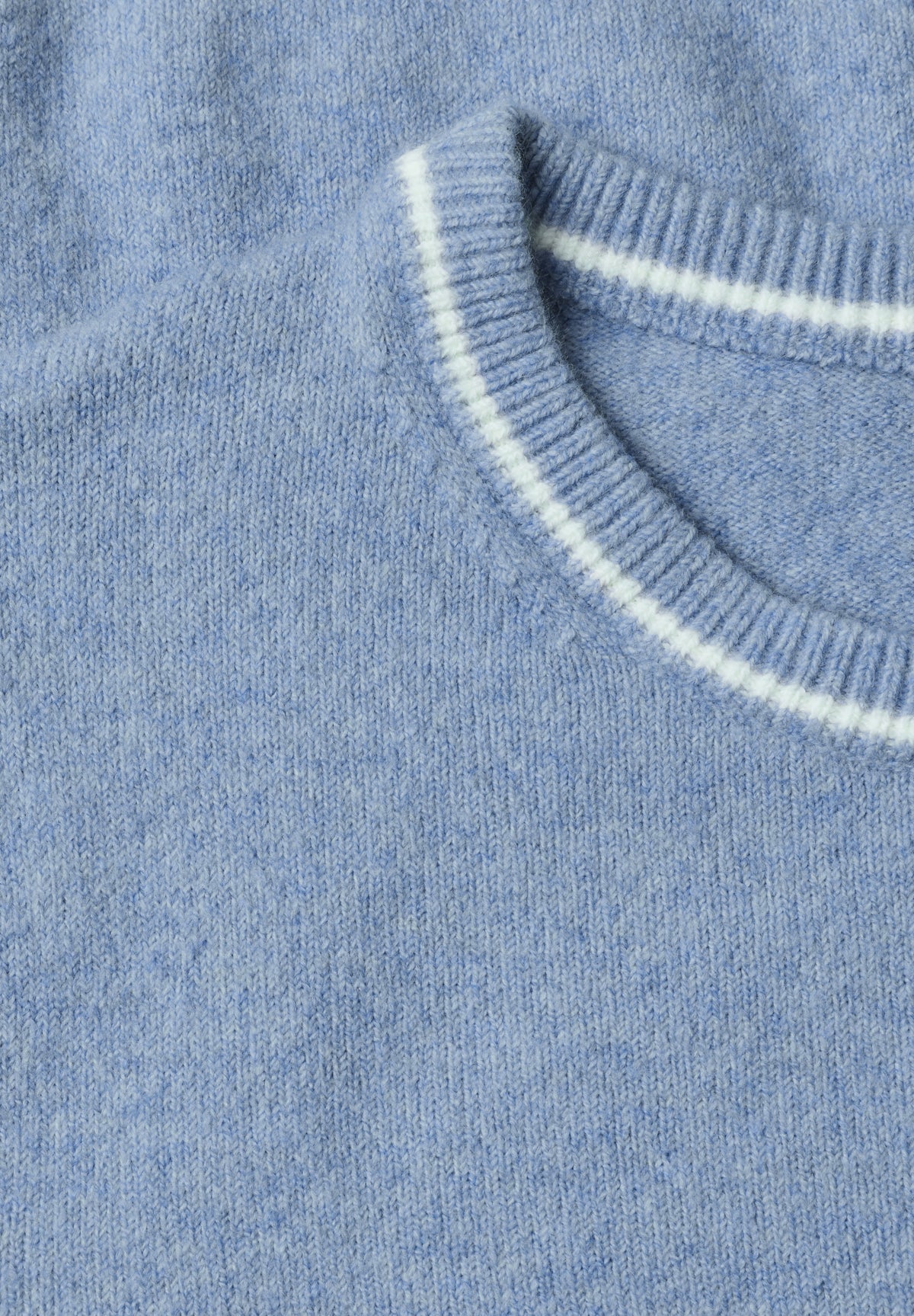 Kurzarm Pullover mit Kontrastdetail