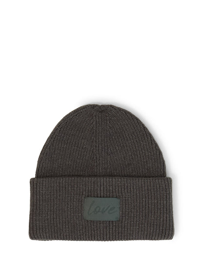 Beanie Mütze mit Badge