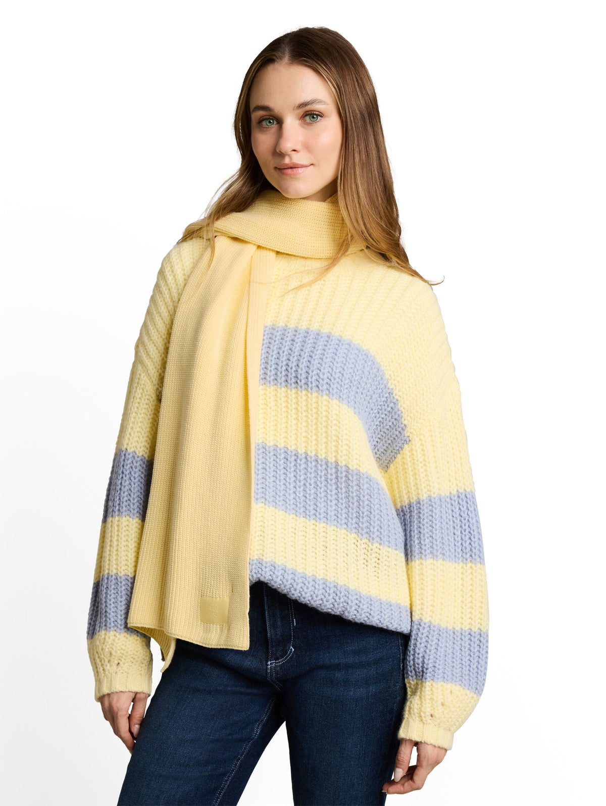 Strickschal mit Badge