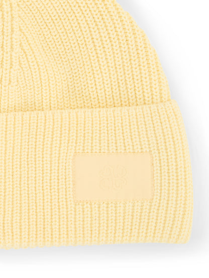 Beanie Mütze mit Badge