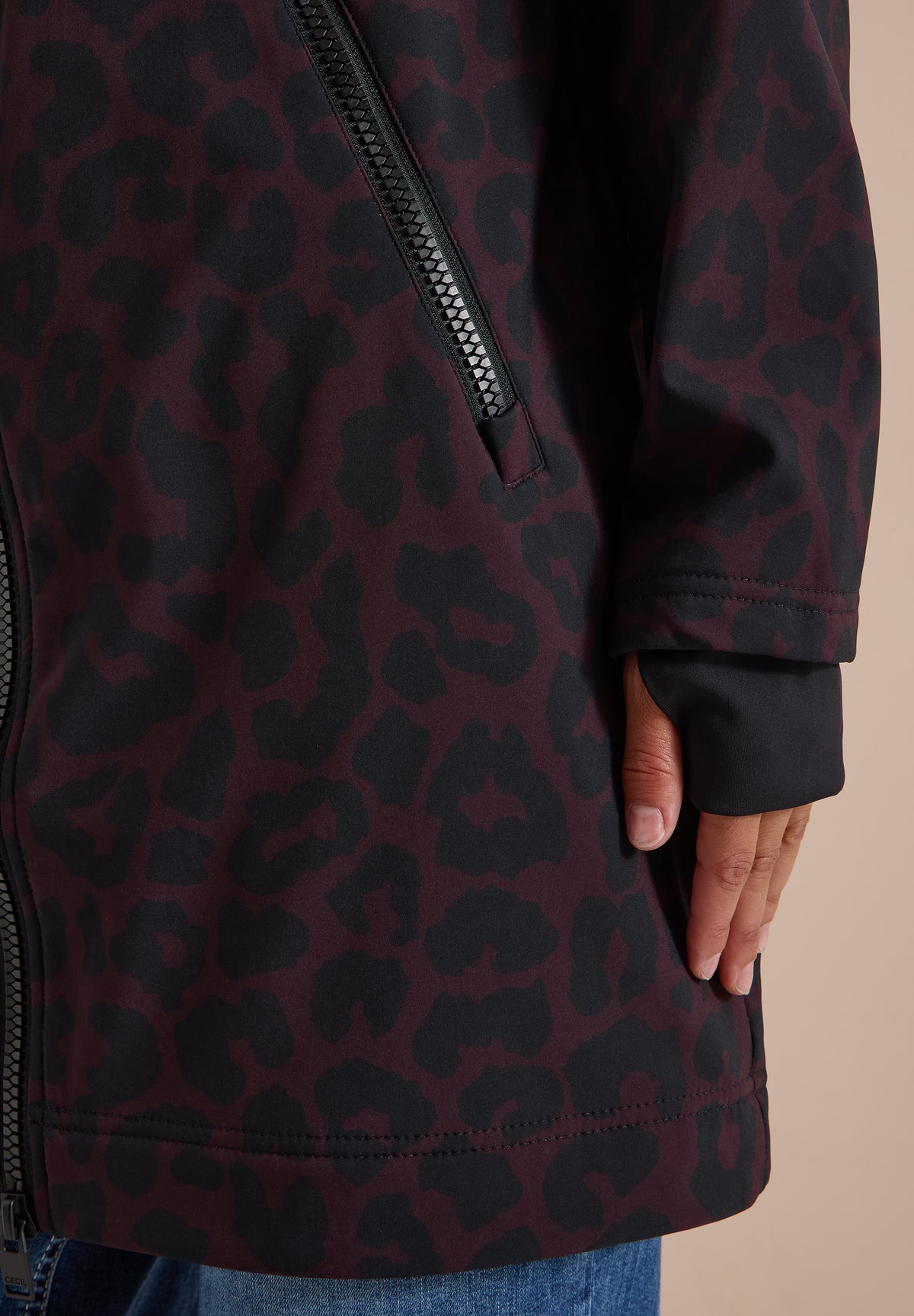 Softshell Mantel mit Kapuze und Leo-Muster