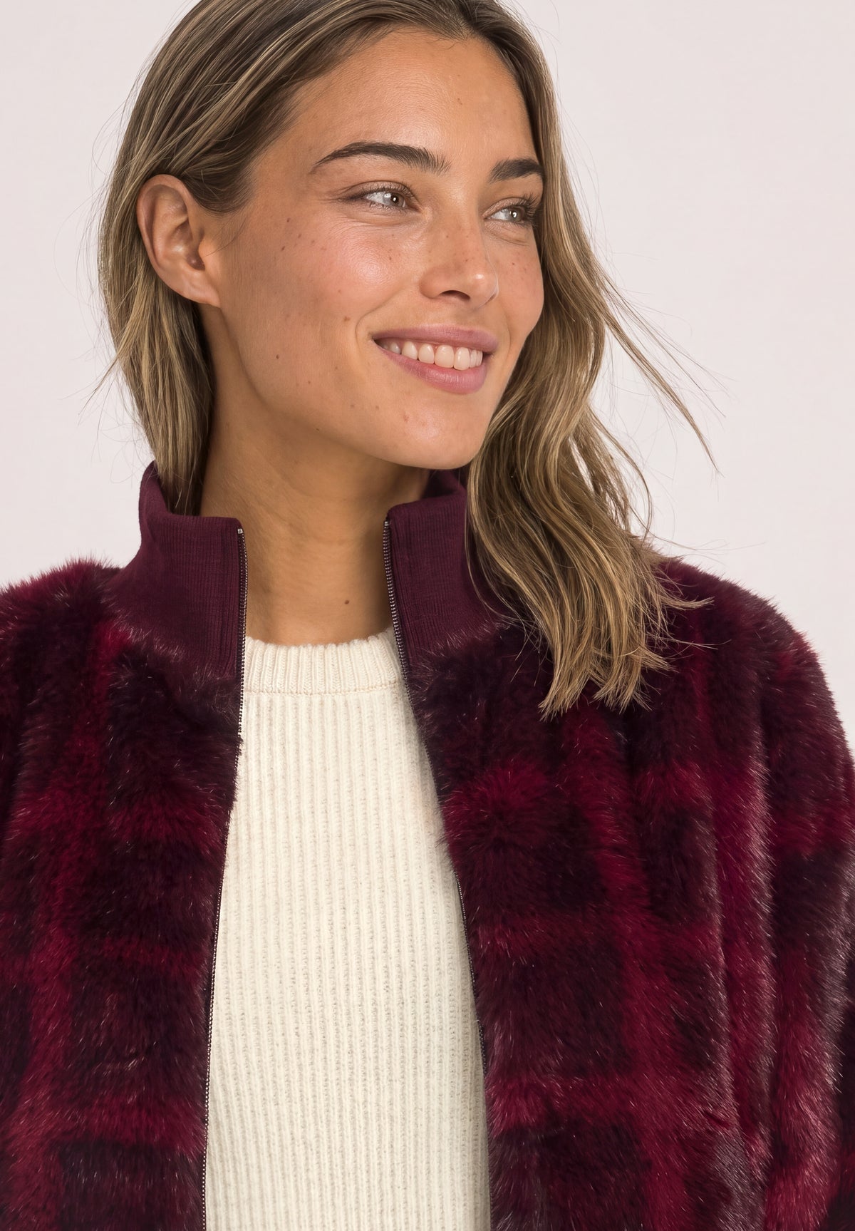 Fake Fur Blouson mit Strickdetails und Print