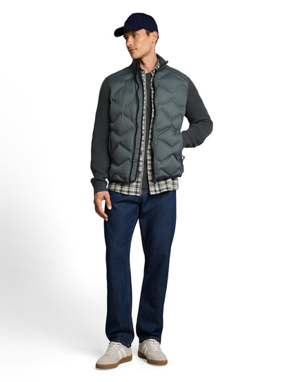 Hybrid Steppjacke mit Strick-Details