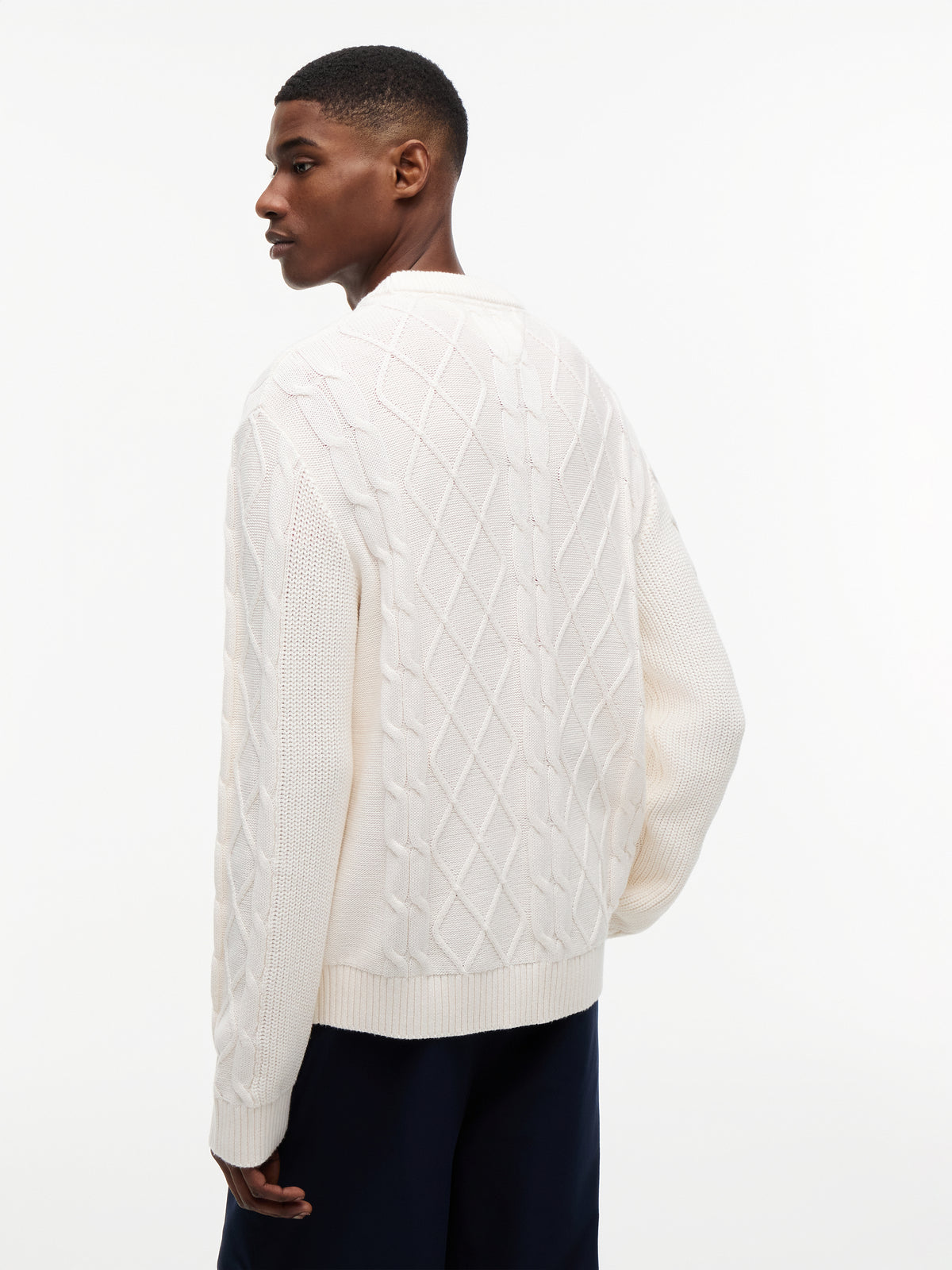 TJM REG CABLE KNIT SWEATER