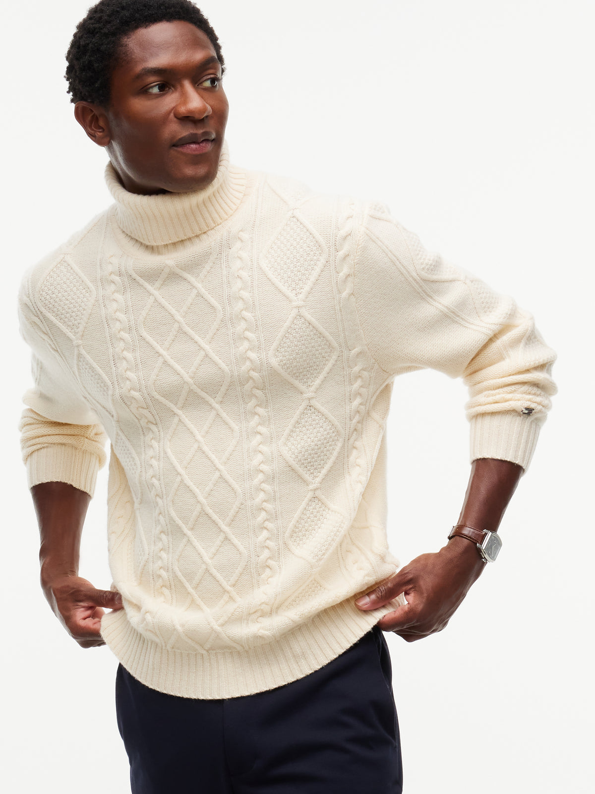 NY  WOOL CABLE SWEATER