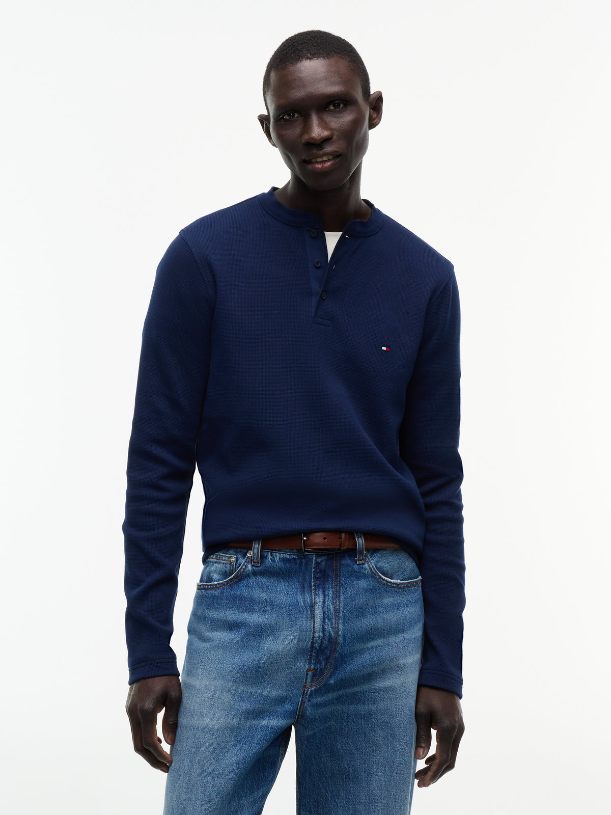 WAFFLE TEXTURE LONGSLEEVE HENLEY