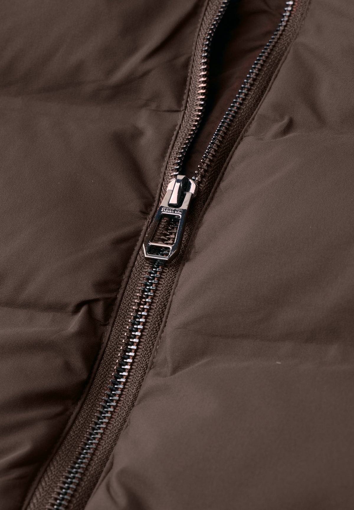 Kurze Jacke mit geklebter Steppung