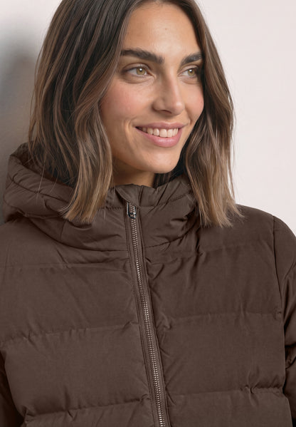 Kurze Jacke mit geklebter Steppung