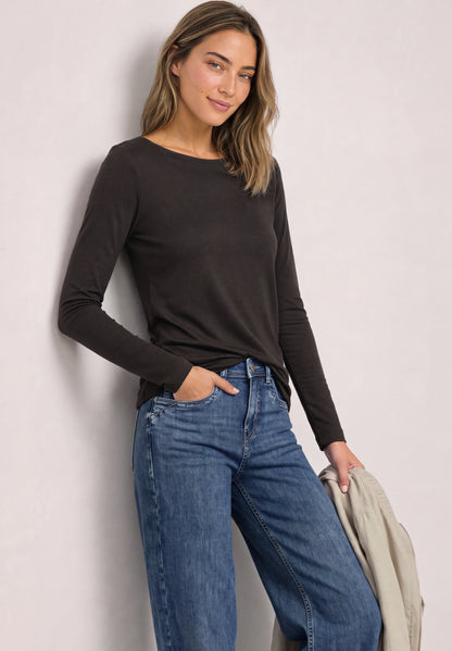 Basic Shirt mit U-Boot-Ausschnitt