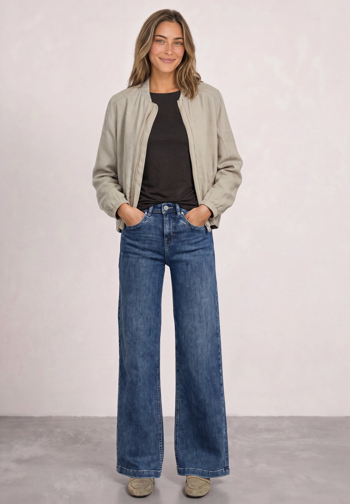 Basic Shirt mit U-Boot-Ausschnitt