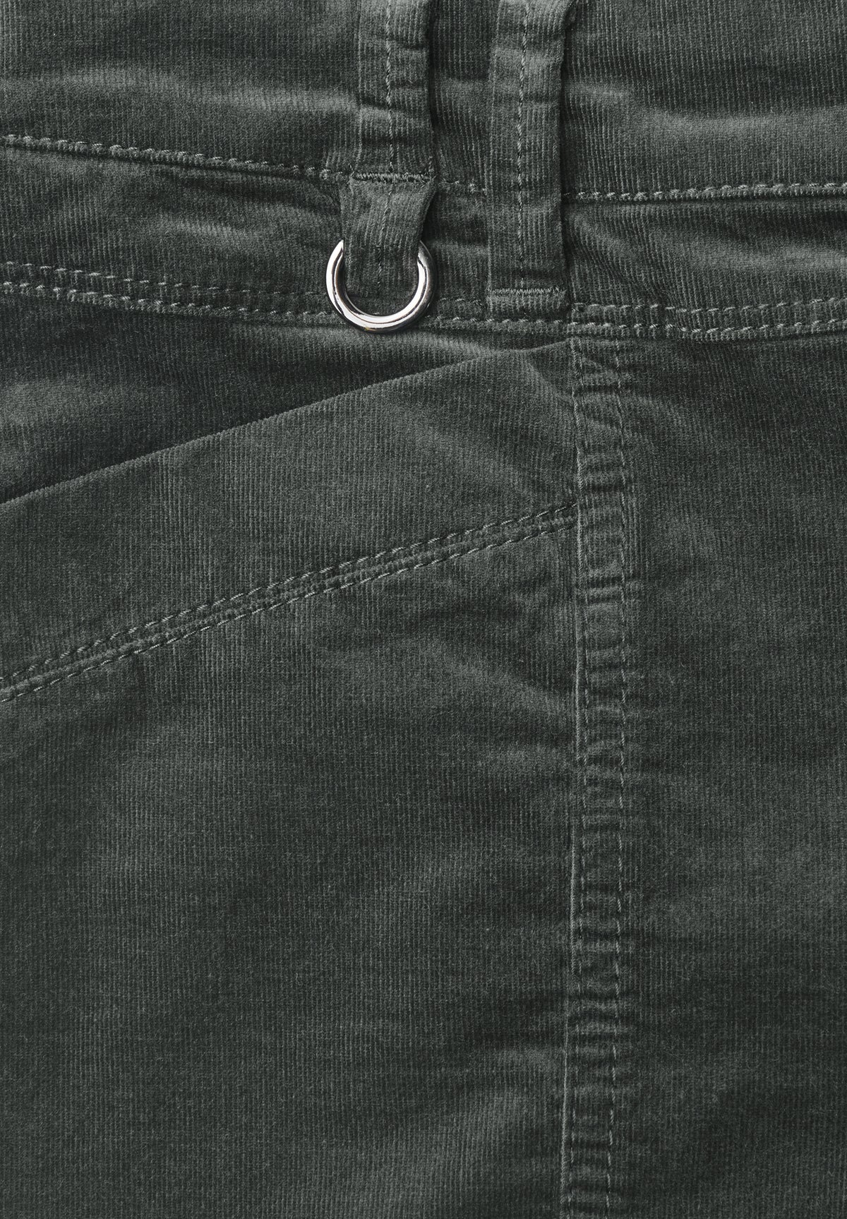 Barrel Leg Hose aus Cord im Casual Fit
