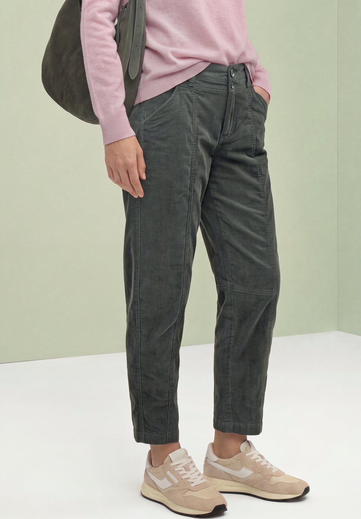 Barrel Leg Hose aus Cord im Casual Fit