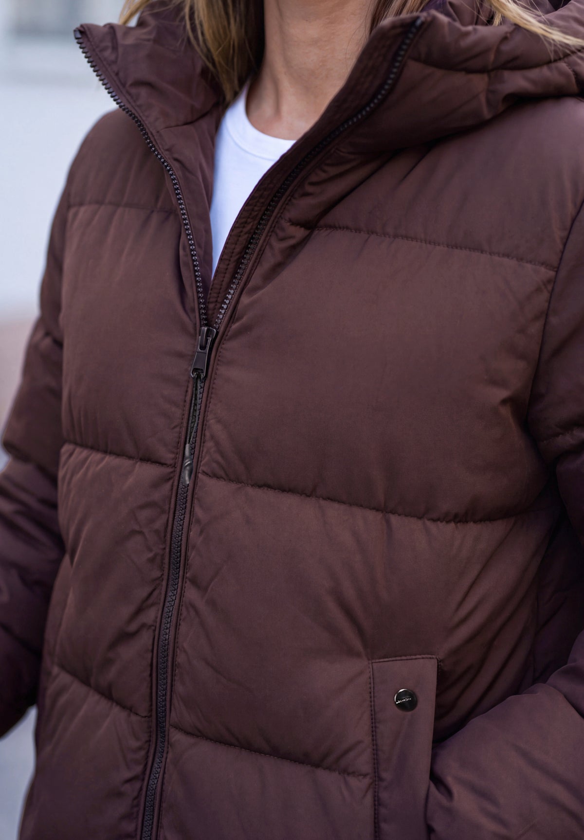 Kurze Puffer Jacke mit Kapuze