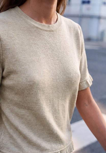 Kurzarm Shirt mit Rundhals und Rüschen