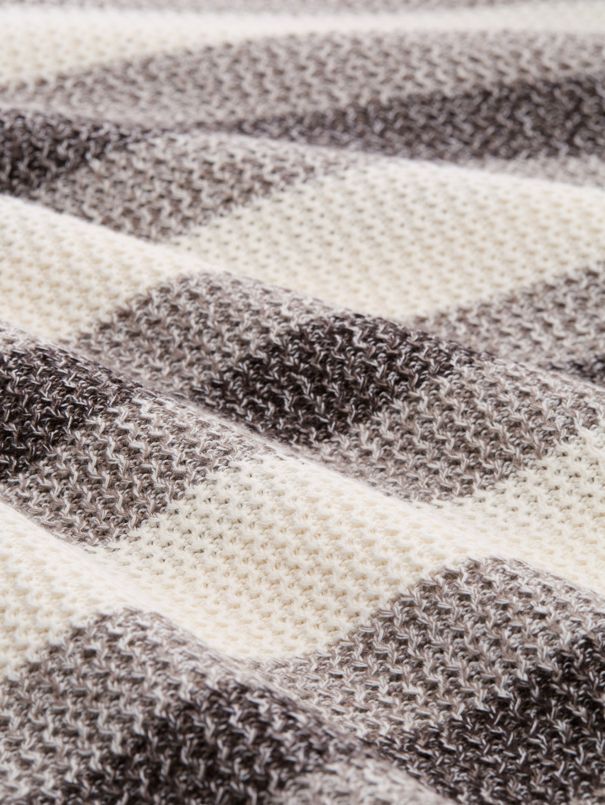 Strickpullover mit Streifenmuster