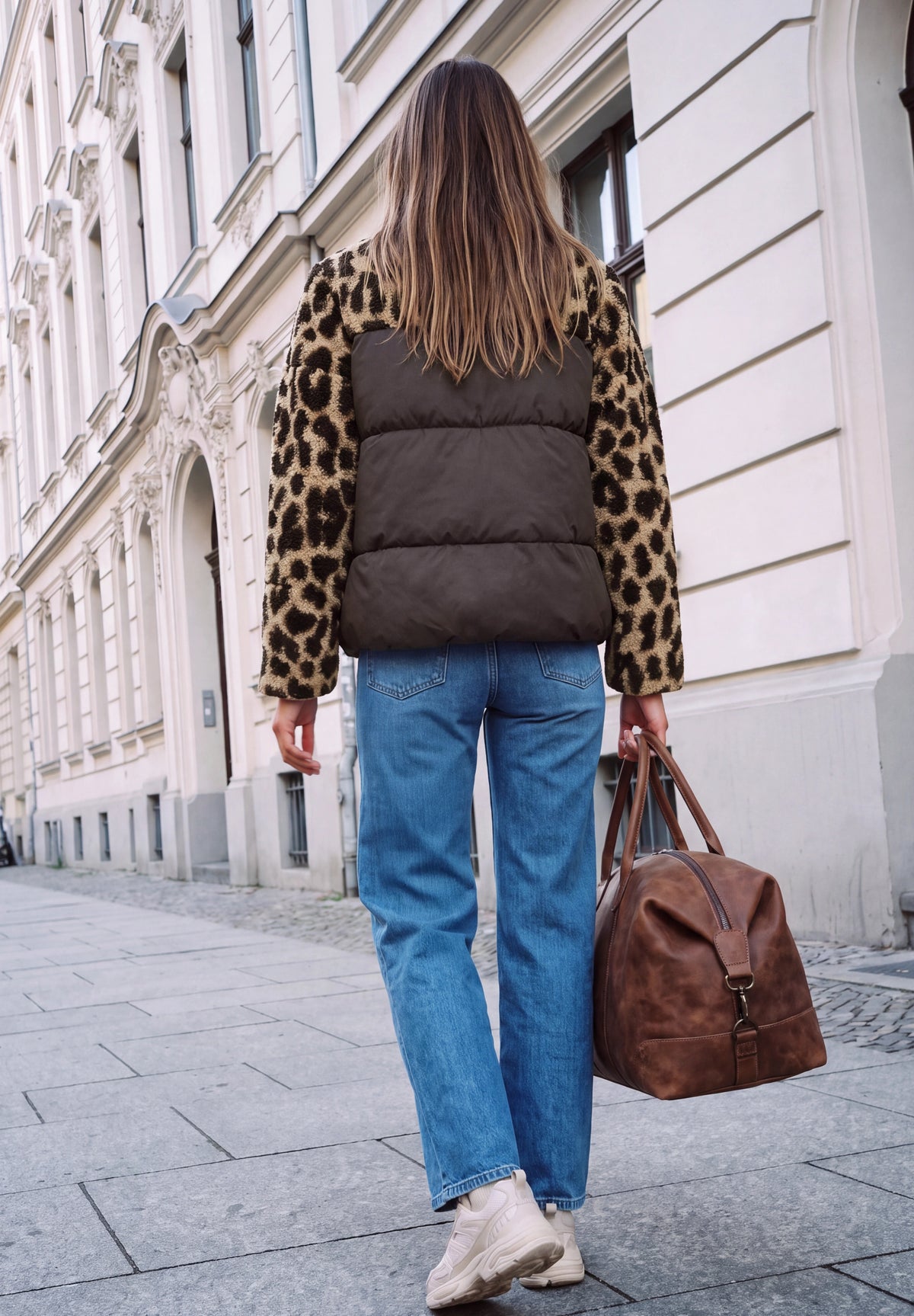 Steppjacke mit Teddy-Details und Leo-Muster