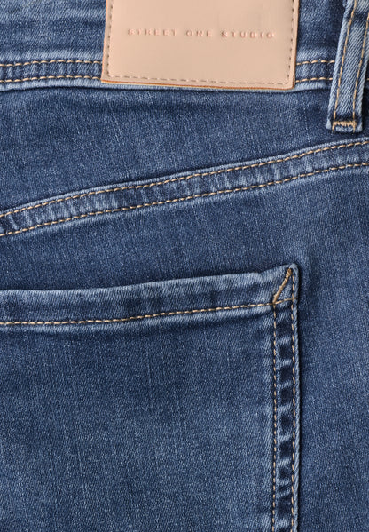 Mid Waist Slim Leg Jeans im Casual Fit