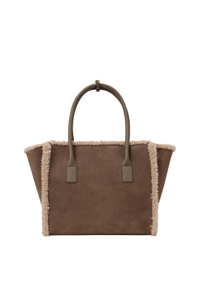 Shopper Model Gloria